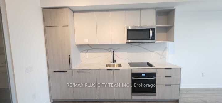 1185 Dupont Street 418