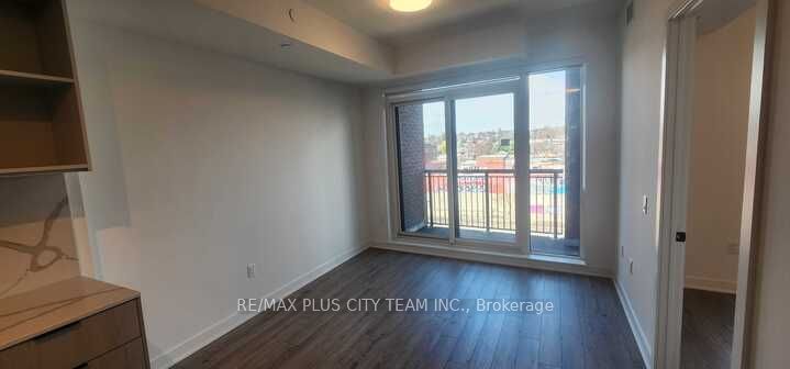 1185 Dupont Street 418