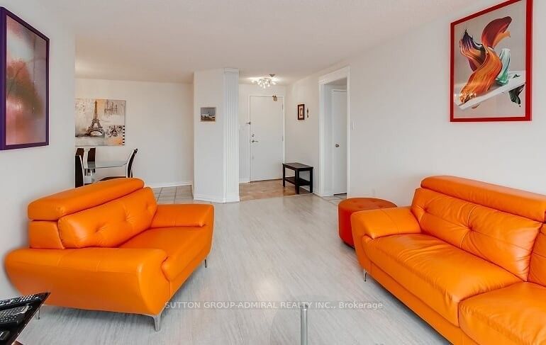 7420 Bathurst Street 909