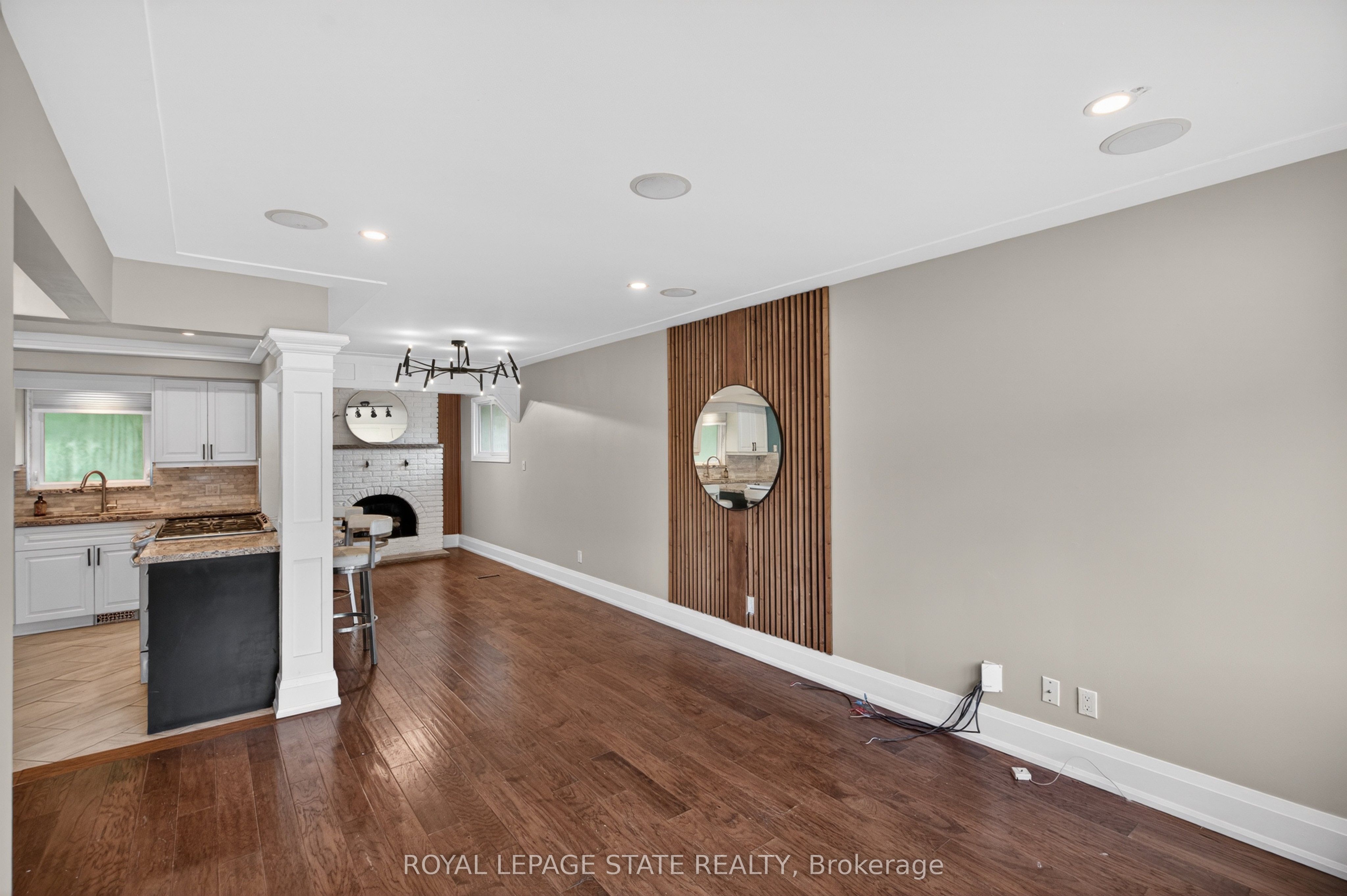 33 Kenwood Crescent