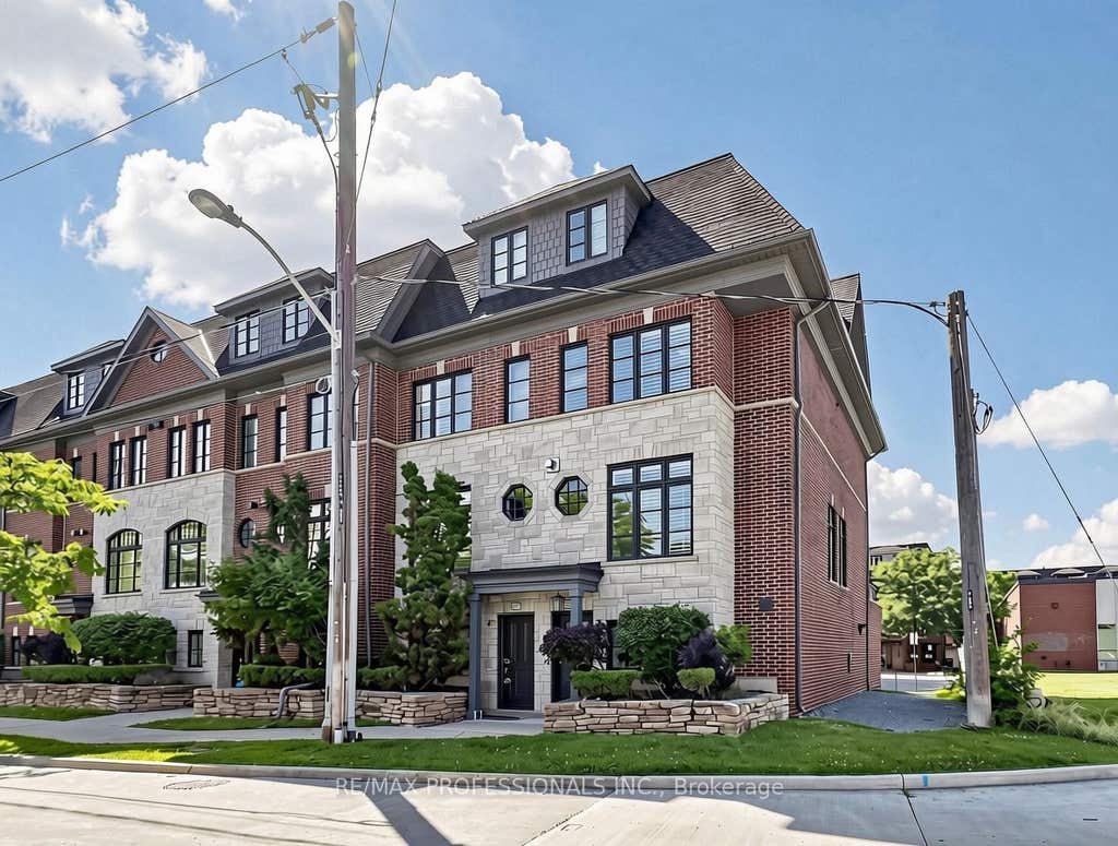 Photo of 839 Oxford Street #C, Toronto, ON M8Z 0B3 (MLS # W13566658)