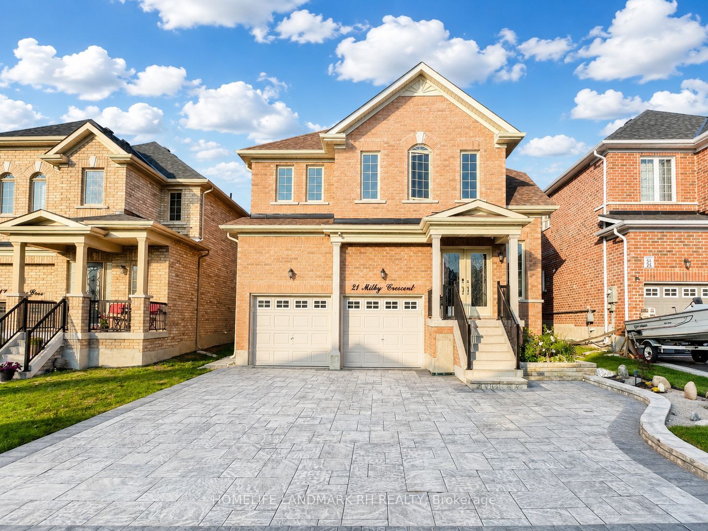 Photo 1 of 9 — 21 Milby Crescent Bsmt, Bradford West Gwillimbury, ON L3Z 0X9