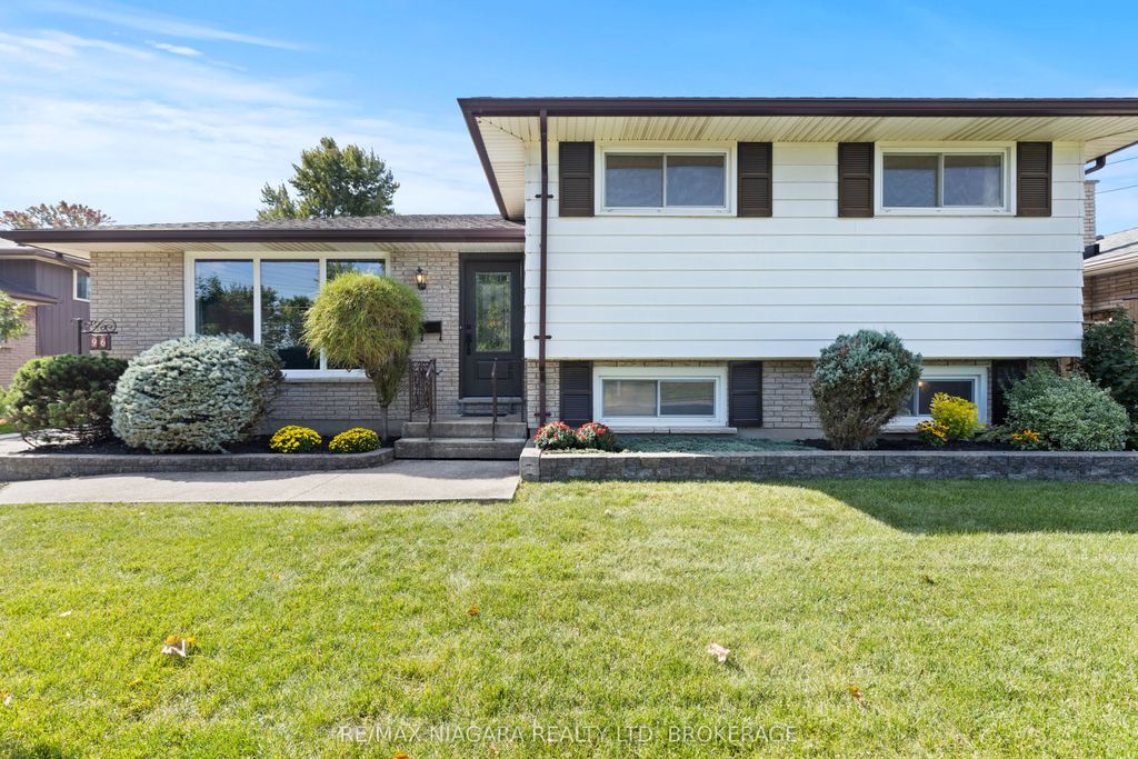 Photo of 96 Watt Avenue, Welland, ON L3B 1J4 (MLS # X12535060)