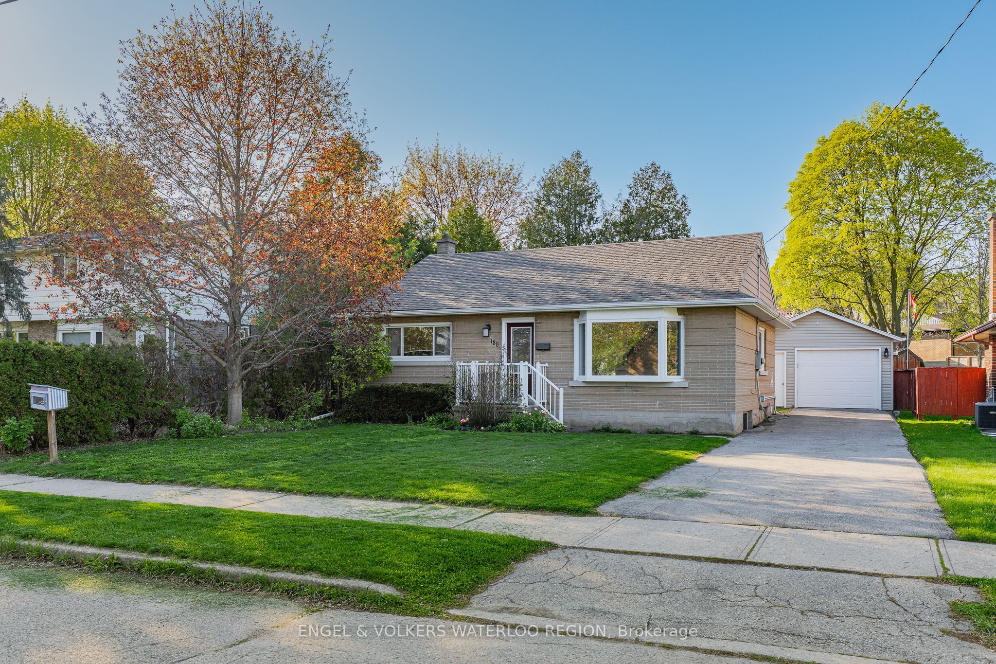 180 Murdock Avenue