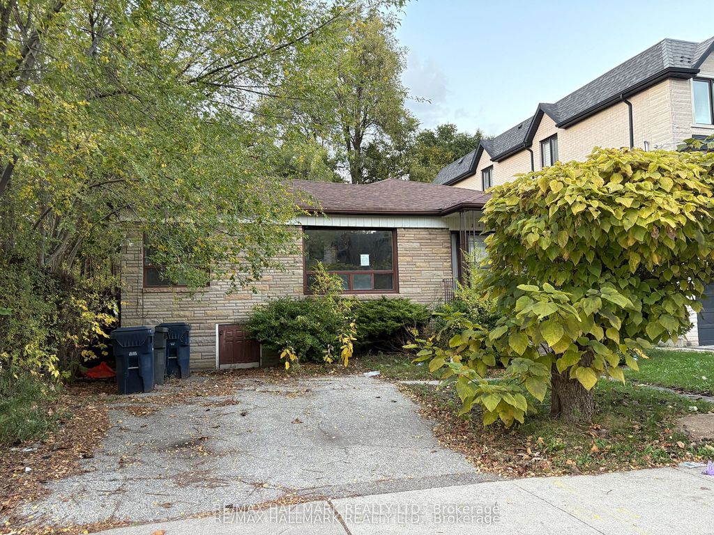 Photo of 146 Bannockburn Avenue, Toronto, ON M5M 2N5 (MLS # C12794780)