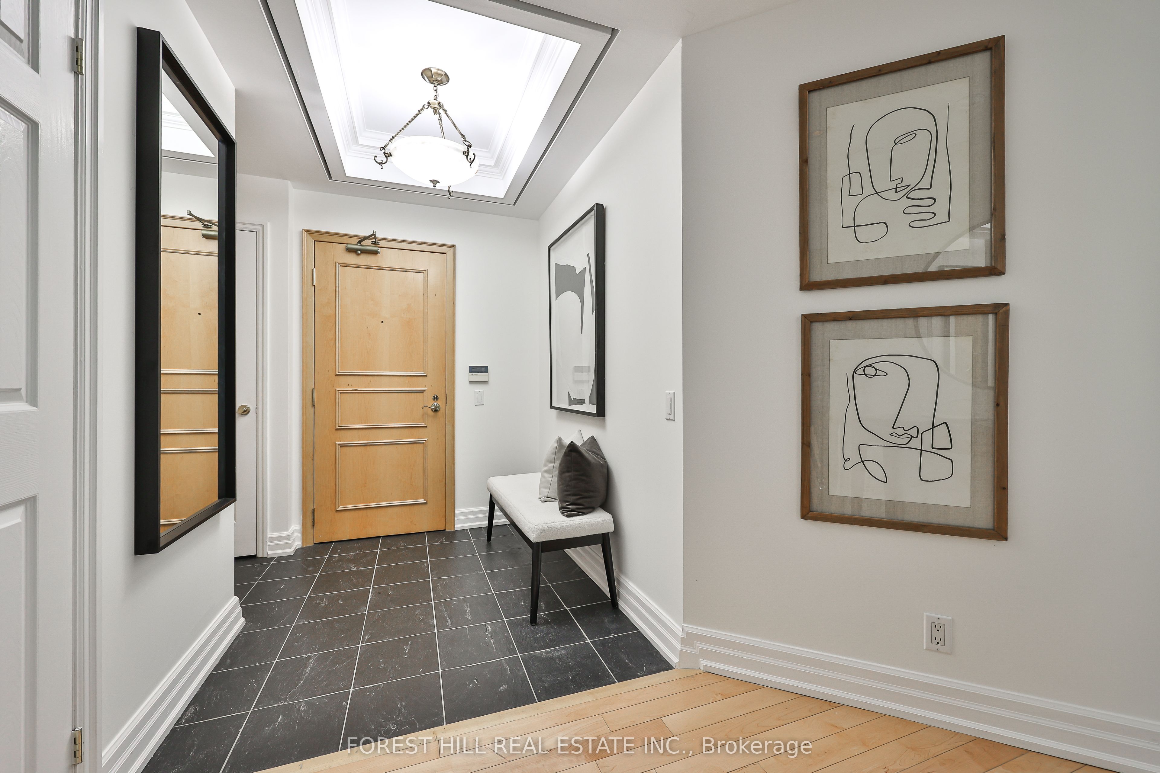 38 Avenue Road 305