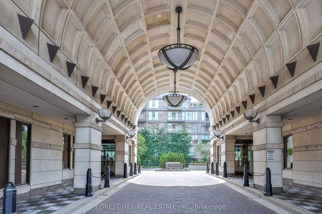 Photo of 38 Avenue Road #305, Toronto, ON M5R 2G2 (MLS # C13636176)