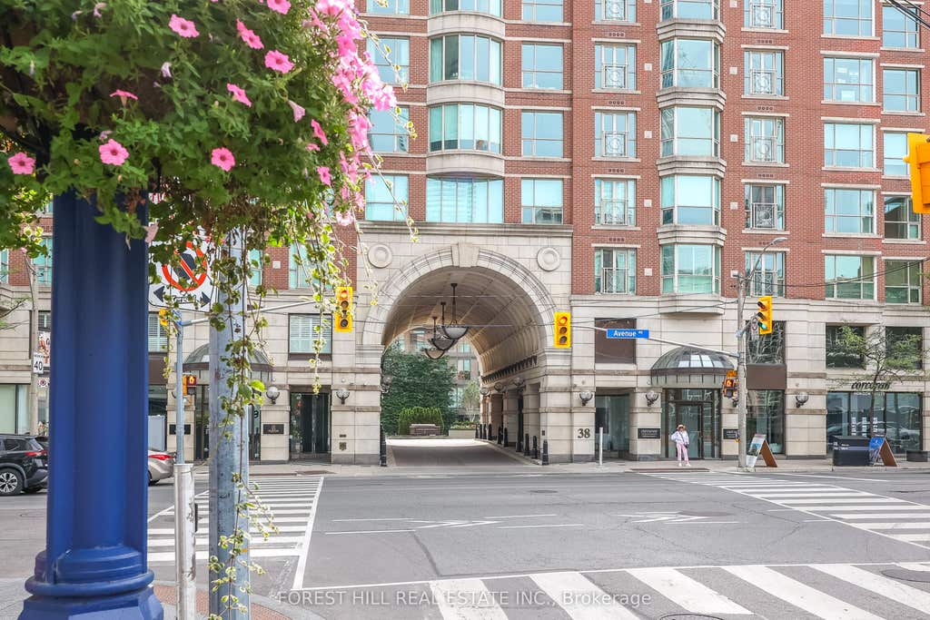Photo of 38 Avenue Road #305, Toronto, ON M5R 2G2 (MLS # C13636176)