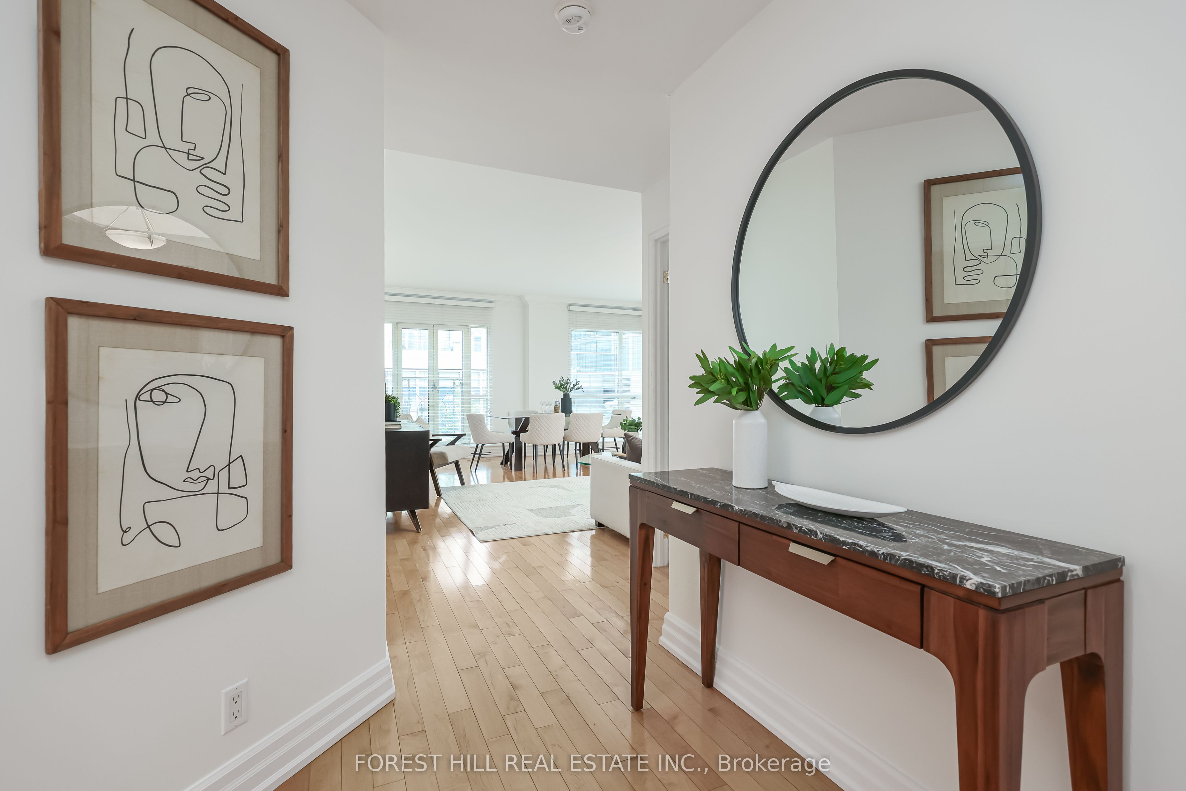 38 Avenue Road 305