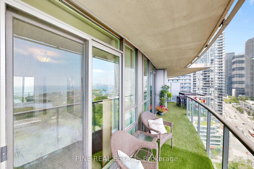 Photo of 2230 Lake Shore Boulevard W #1807, Toronto, ON M8V 0B2 (MLS # W13521934)