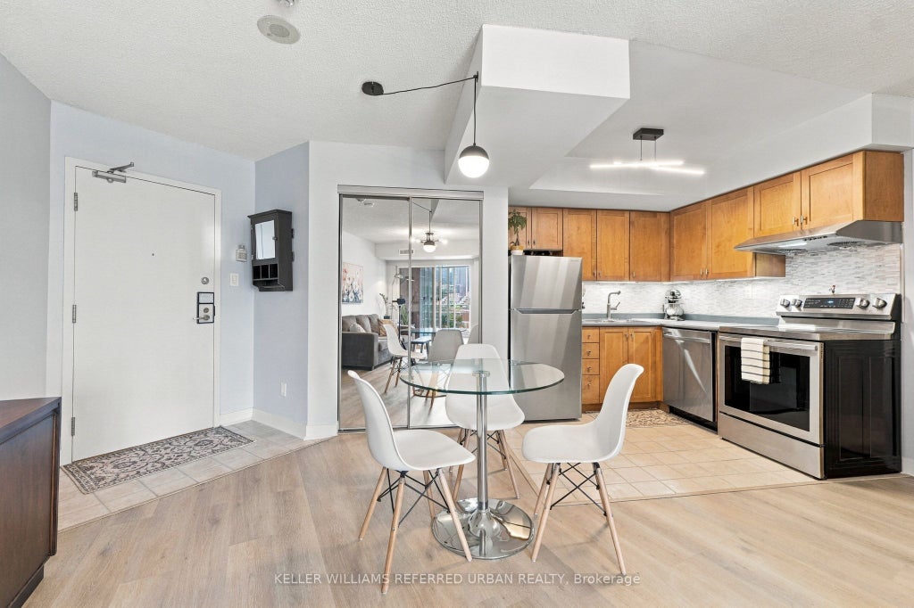 Photo of 650 Queens Quay N/A W #1102, Toronto, ON M5V 2Y7 (MLS # C14086840)
