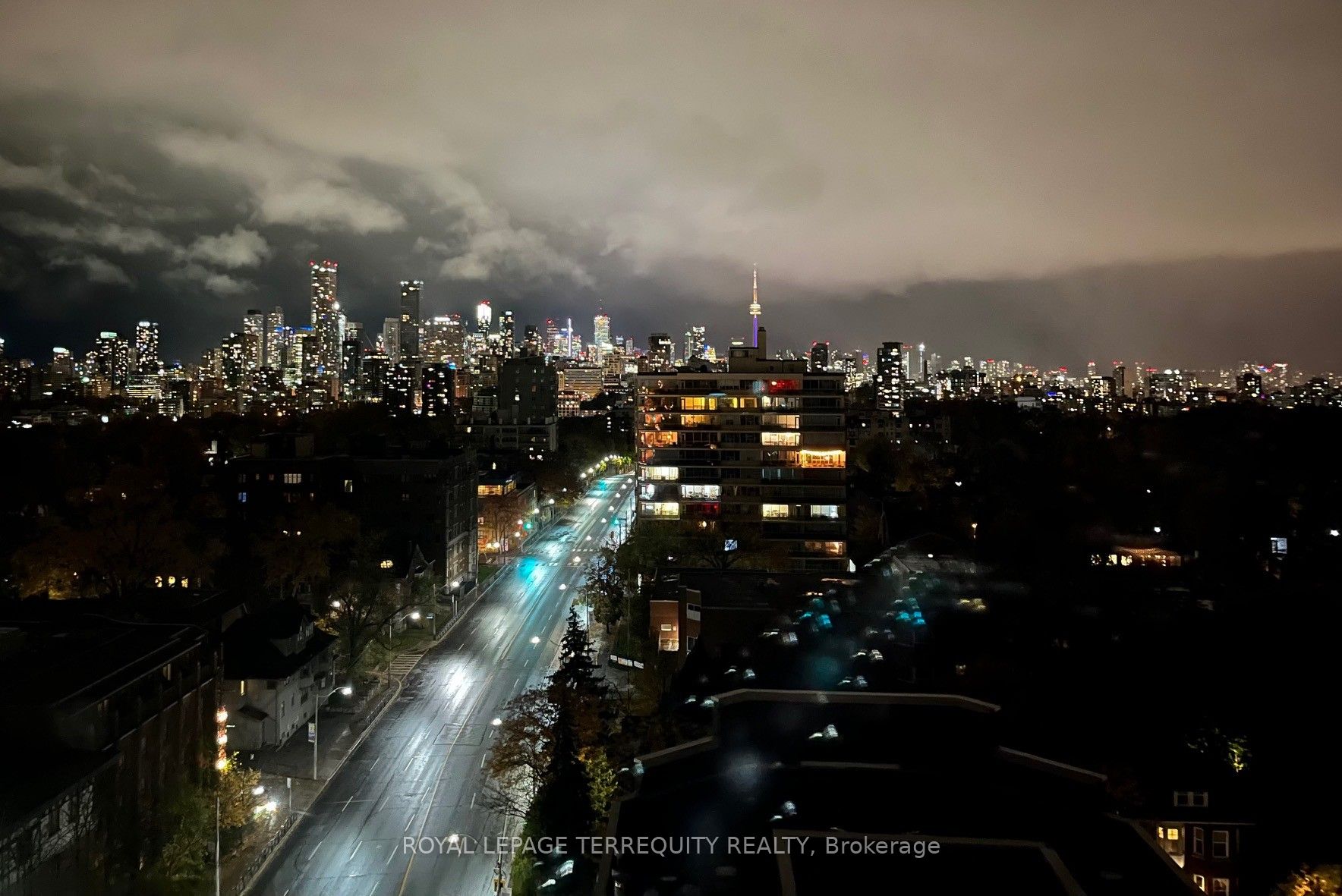 155 St Clair Avenue W 1401