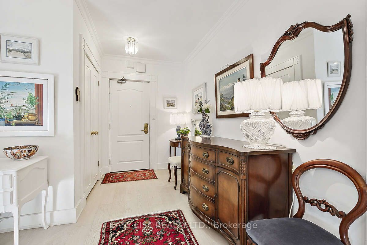 21 Dale Avenue 333