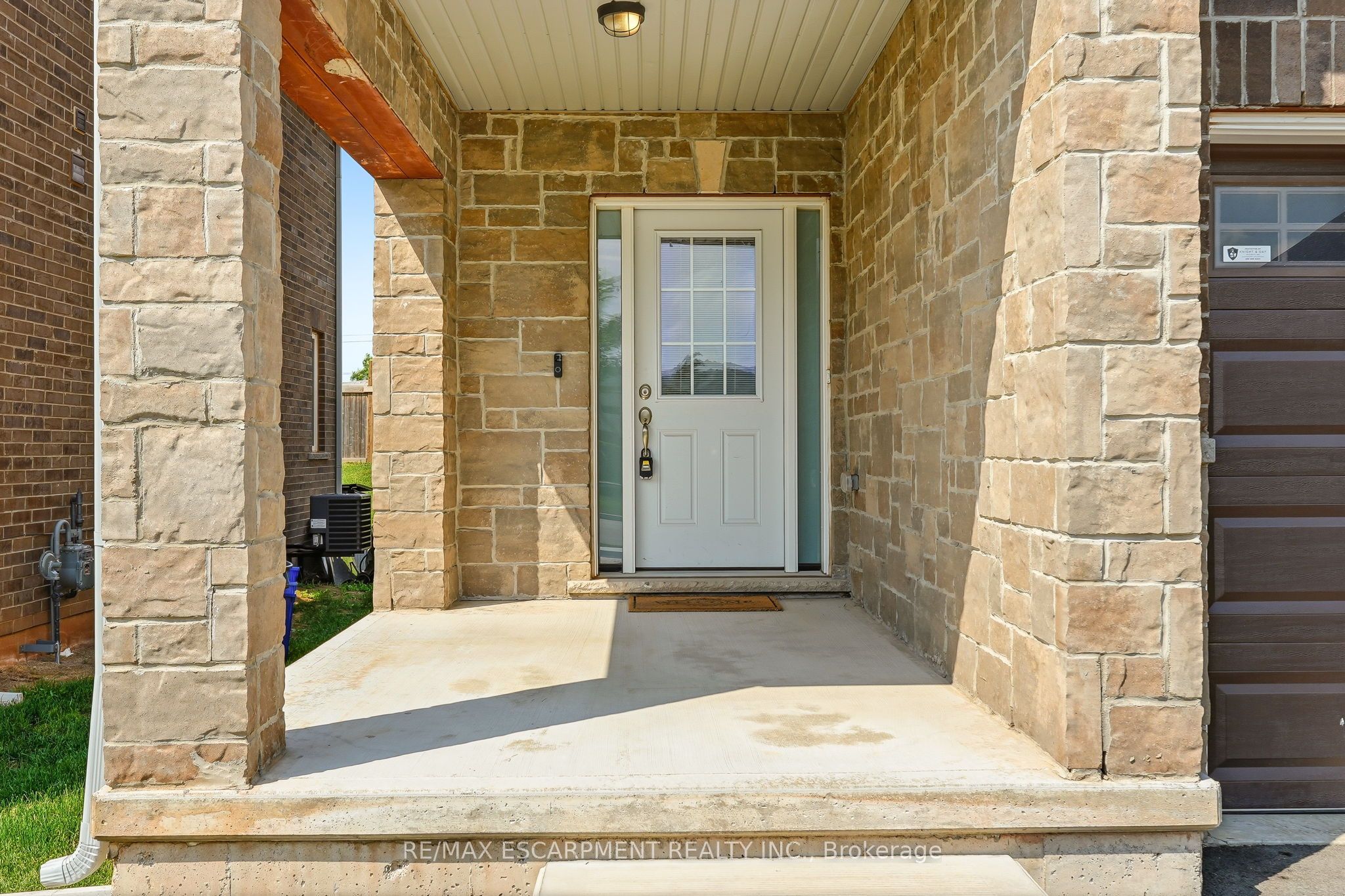 67 PINOT Crescent