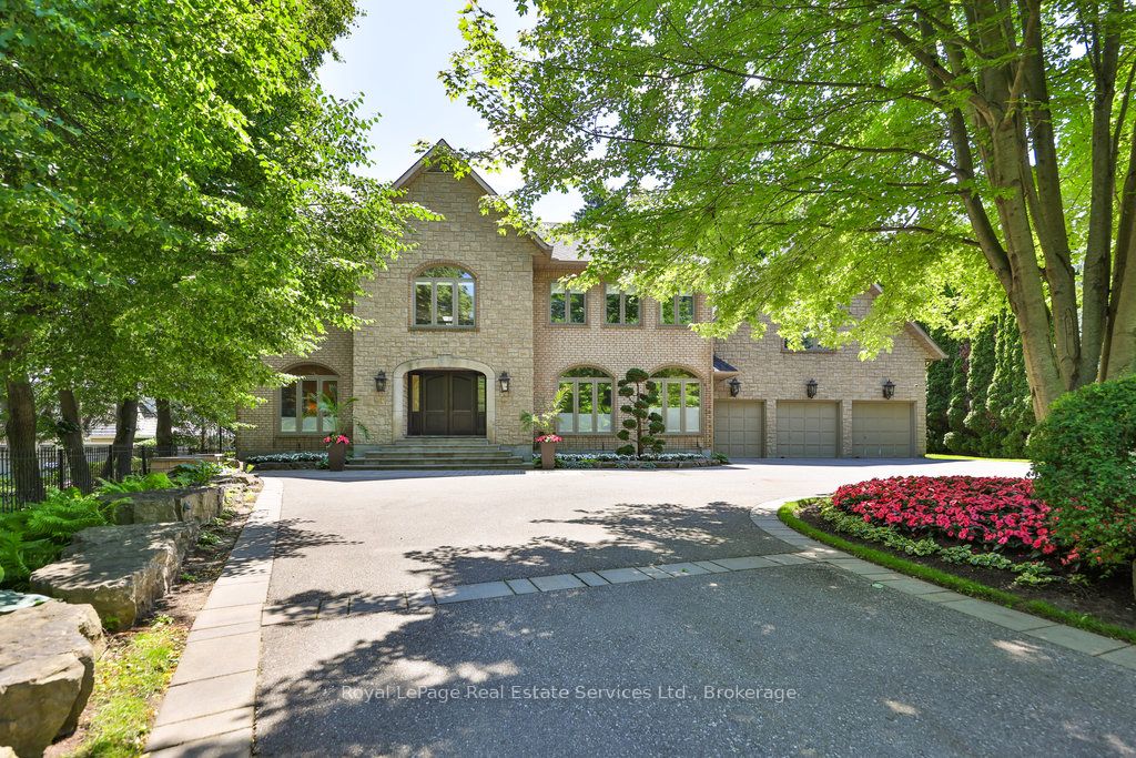24 Raymar Place