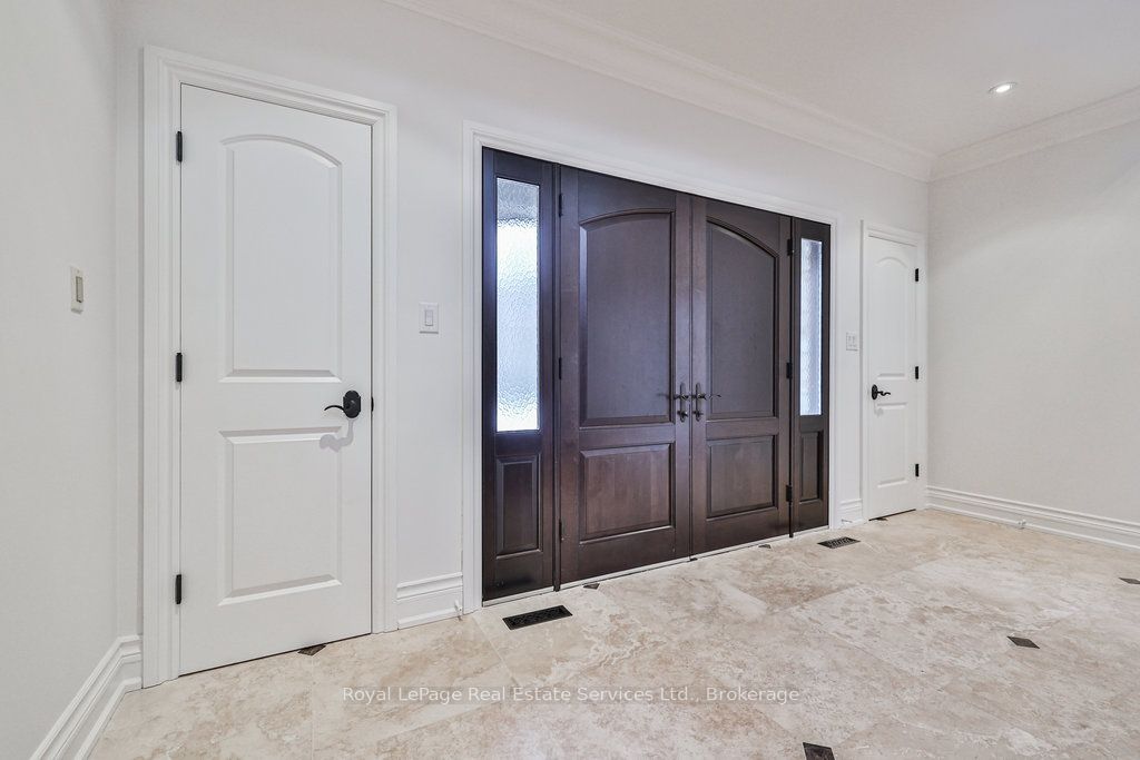 24 Raymar Place