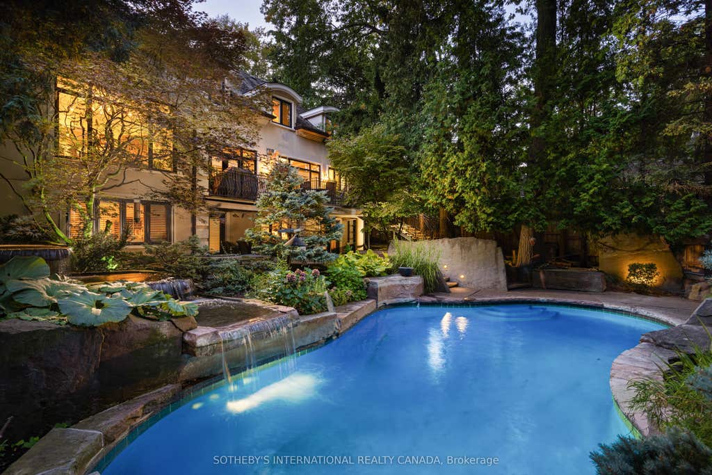 Photo of 23 Edenbrook Hill, Toronto, ON M9A 3Z7 (MLS # W13641898)