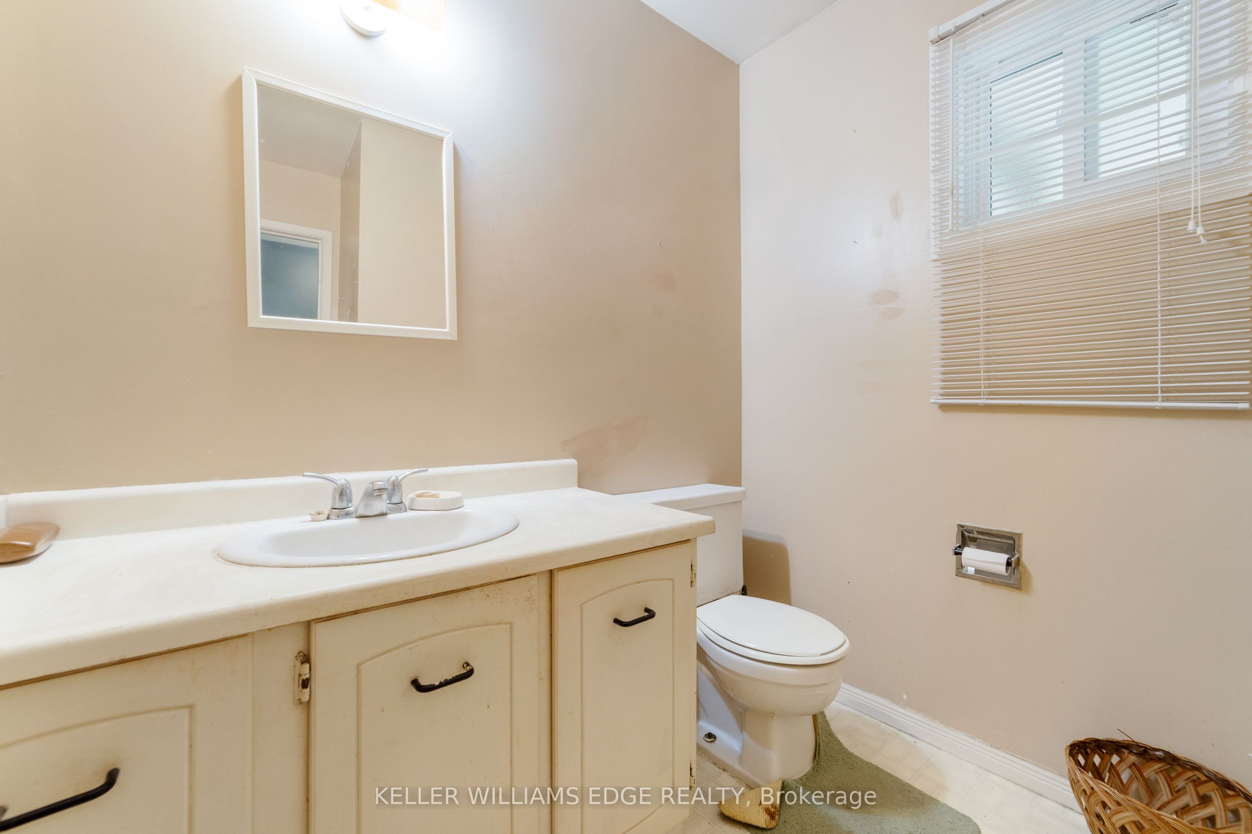 568 Sheraton Road 20