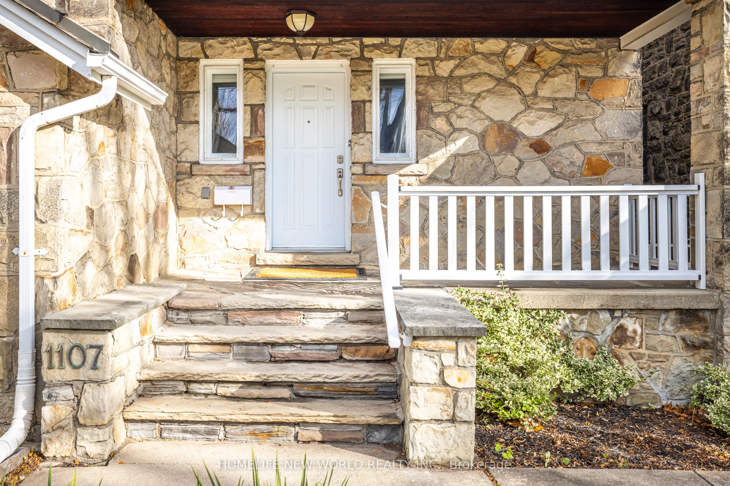 1107 Royal York Road