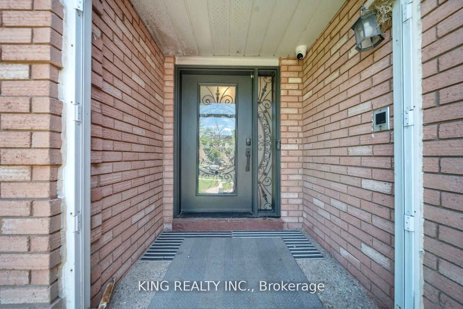 2606 Ambercroft Trail