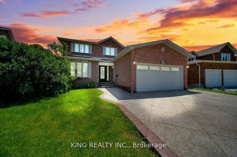 2606 Ambercroft Trail Mississauga ON L5M 4K3