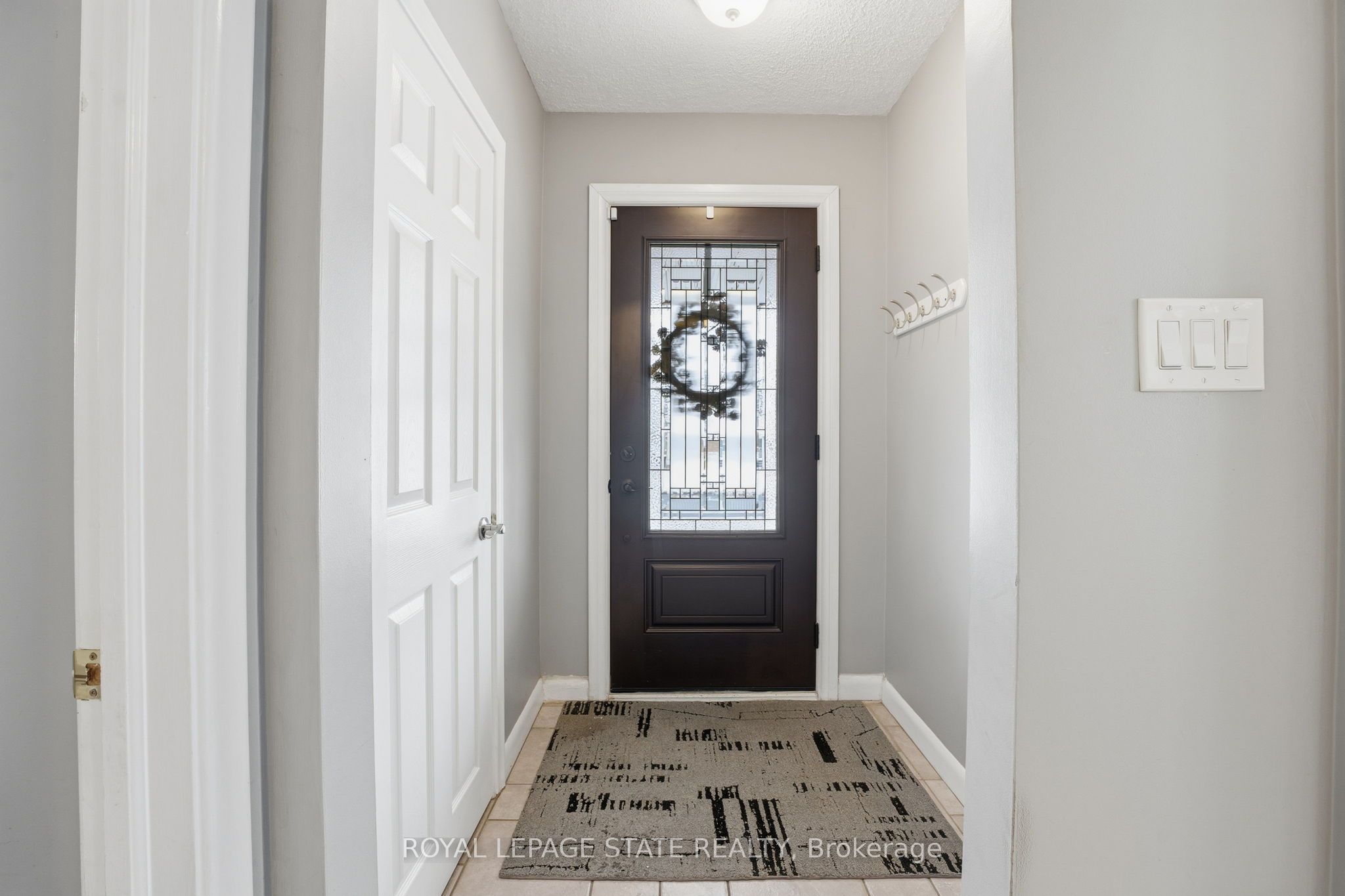 Photo 1 of 50 — 473 Mohawk Road W, Hamilton, ON L9C 1X3