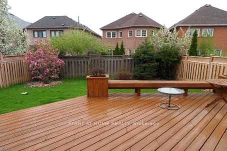 377 Turnberry Crescent