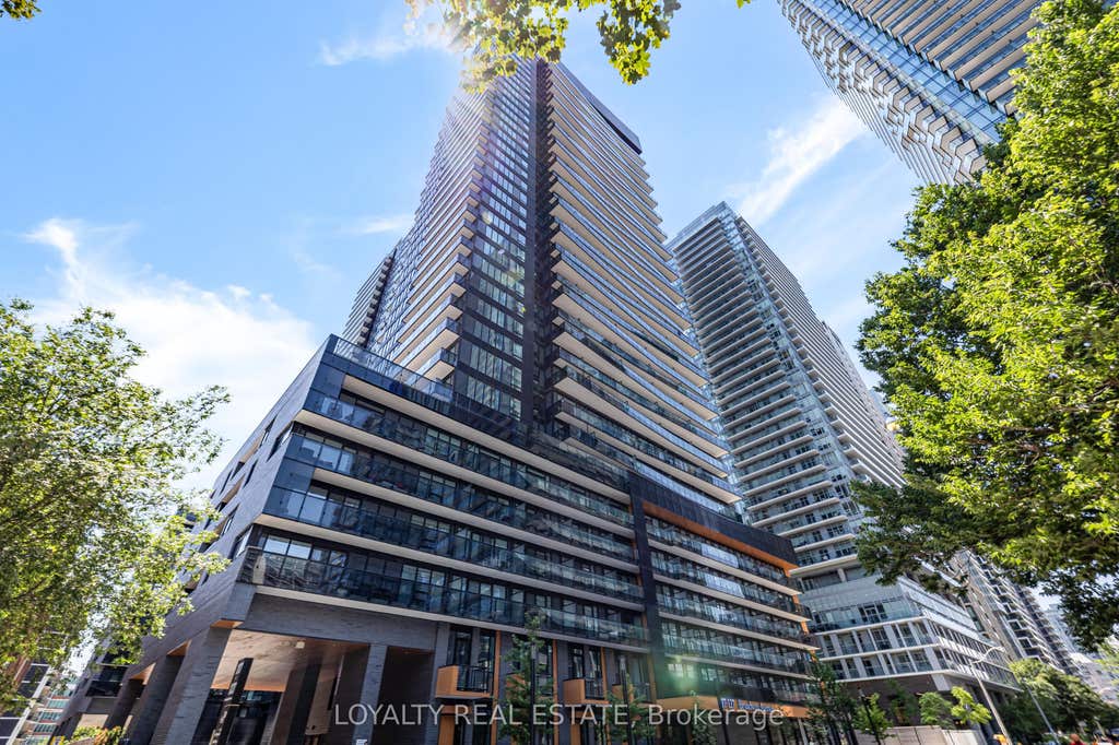 Photo of 117 Broadway Avenue #211, Toronto, ON M4P 1V3 (MLS # C13679900)