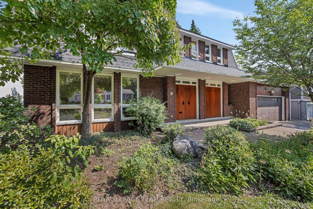 Photo of 1825 Yale Avenue, Alta Vista and Area, ON K1H 6S3 (MLS # X13446176)