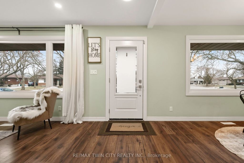 Photo of 43 Blueridge Crescent, Brantford, ON N3R 5E6 (MLS # X12697756)