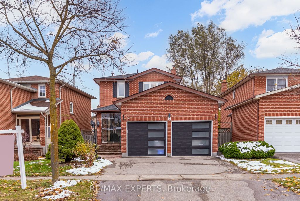 Photo of 11 Belvedere Crescent, Richmond Hill, ON L4C 8W3 (MLS # N12542880)