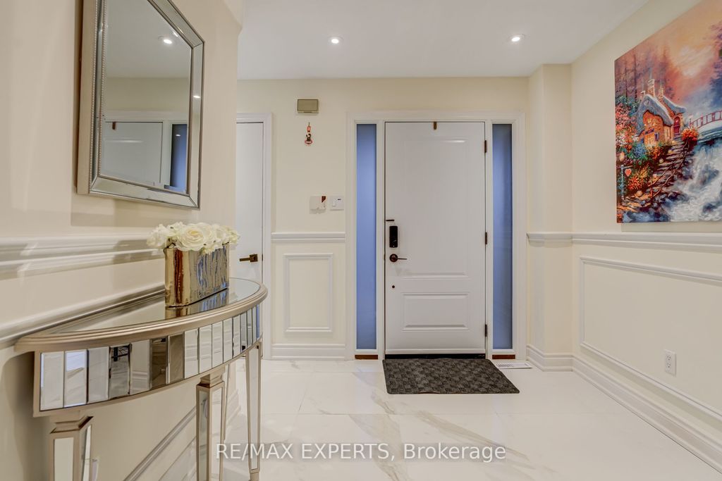 Photo of 11 Belvedere Crescent, Richmond Hill, ON L4C 8W3 (MLS # N12542880)