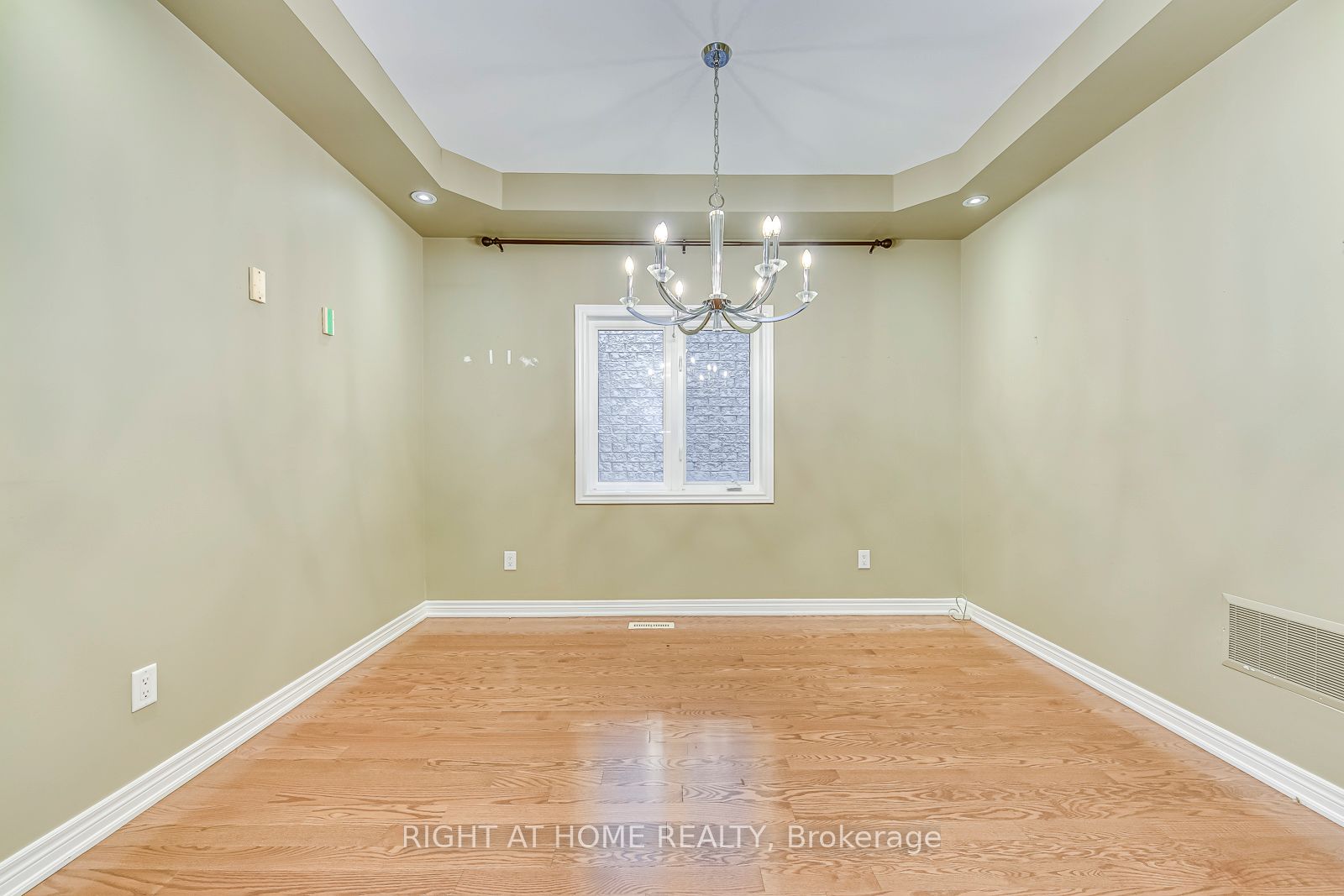2374 Wasaga Drive
