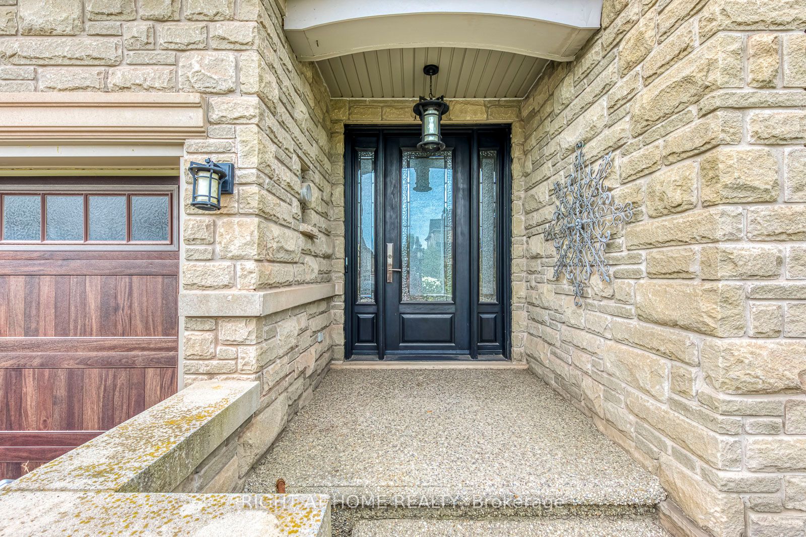 2374 Wasaga Drive