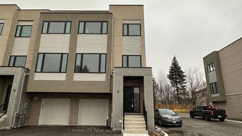 17 Carl Hill Lane Richmond Hill ON L4C 7A6