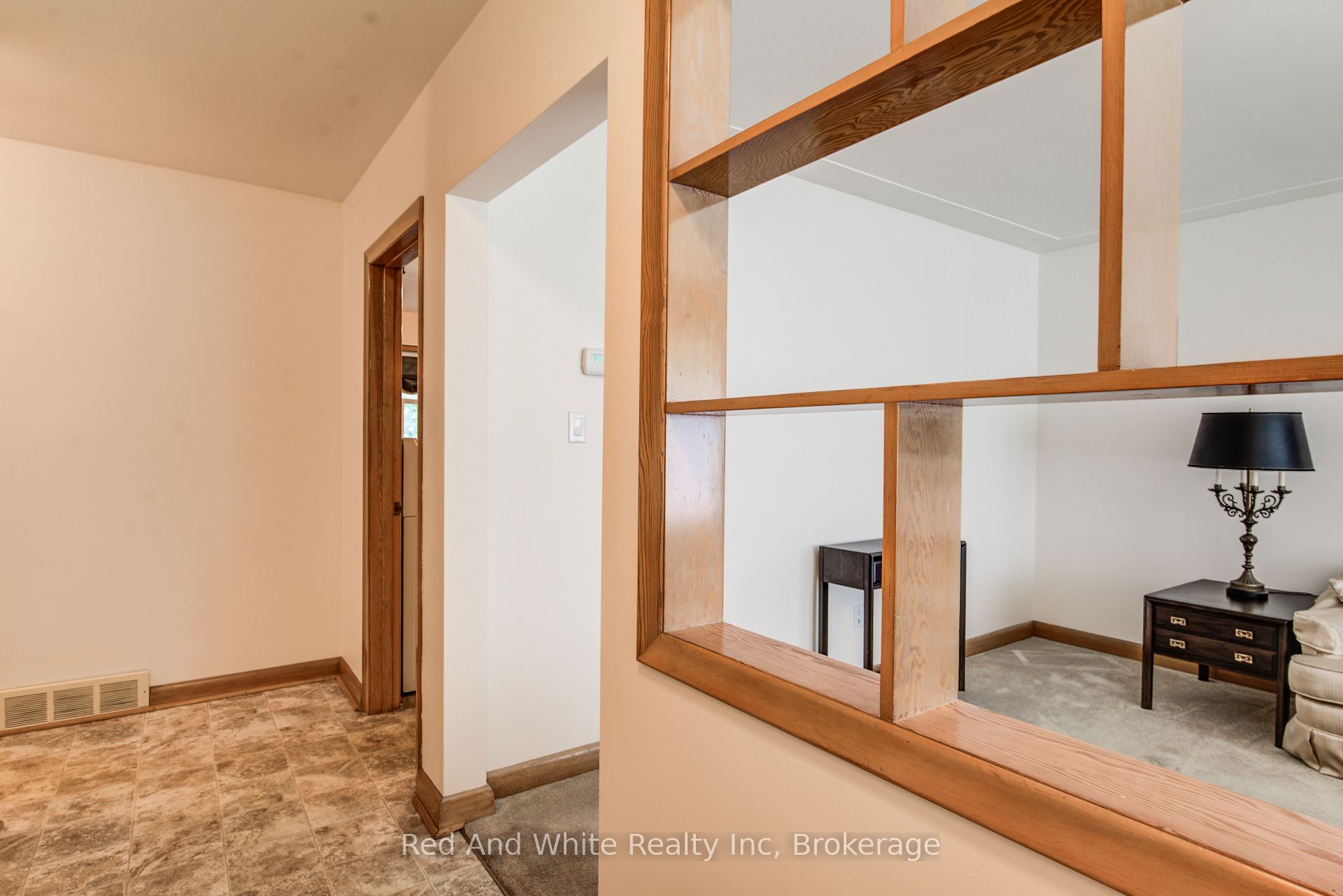 104 Elgin Crescent