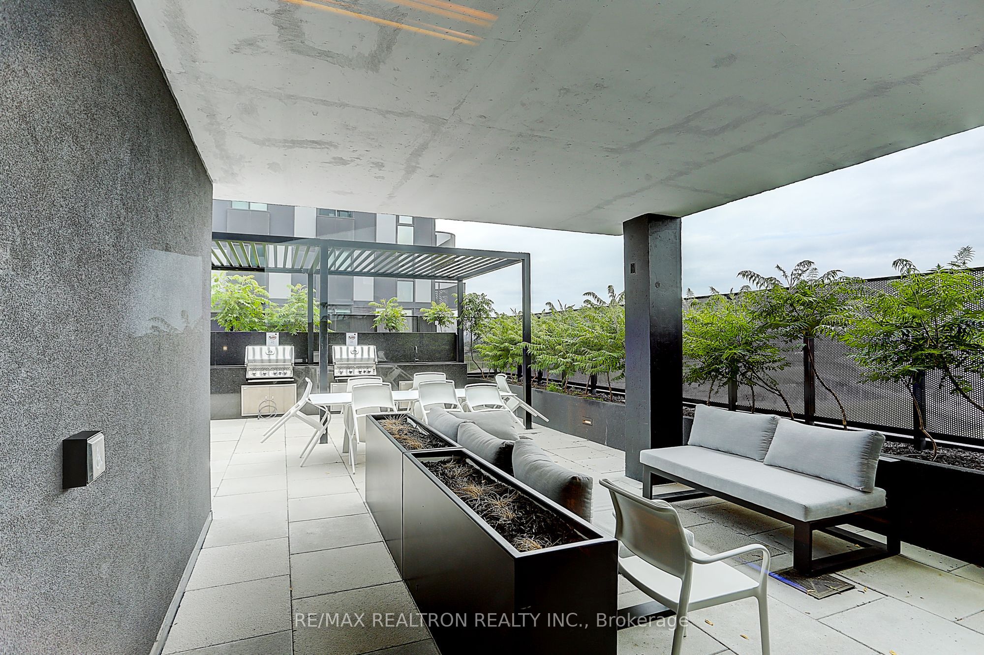 30 Tretti Way 602