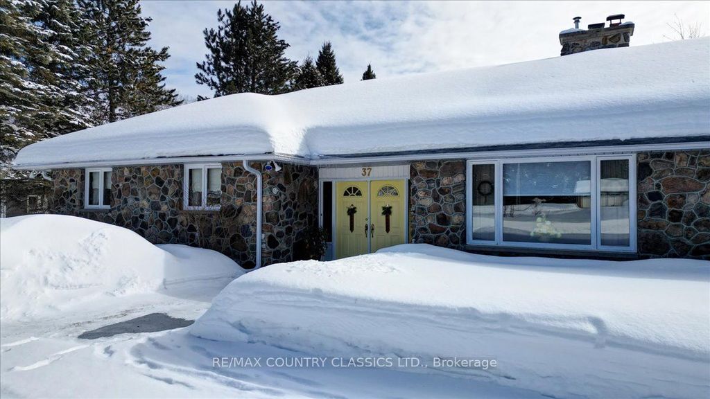 Photo of 37 Golfview Drive, Bancroft, ON K0L 1C0 (MLS # X12823160)