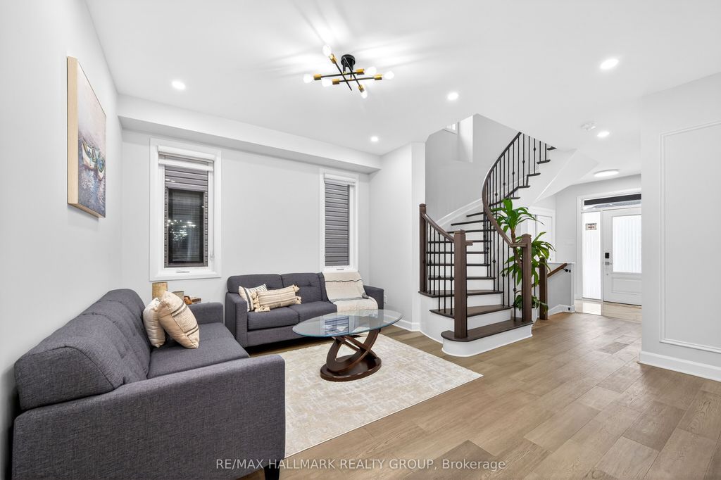 Photo of 232 Aquarium Avenue, Orleans - Cumberland and Area, ON K4A 1K7 (MLS # X12679216)