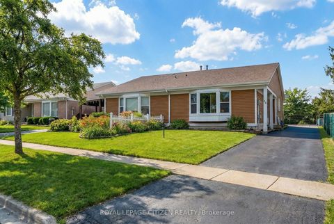 Photo of 54 Camberley Court, Toronto, ON M1B 2S6 (MLS # E12632118)