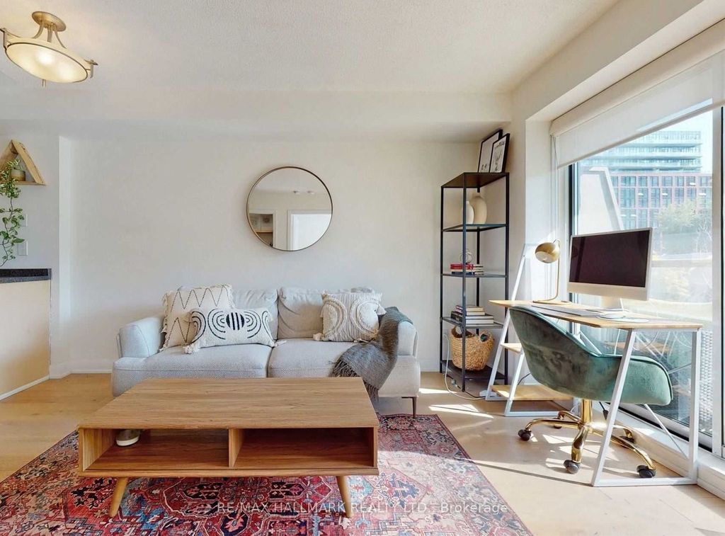 Photo of 140 Bathurst Street #408, Toronto, ON M5V 3N8 (MLS # C12451196)