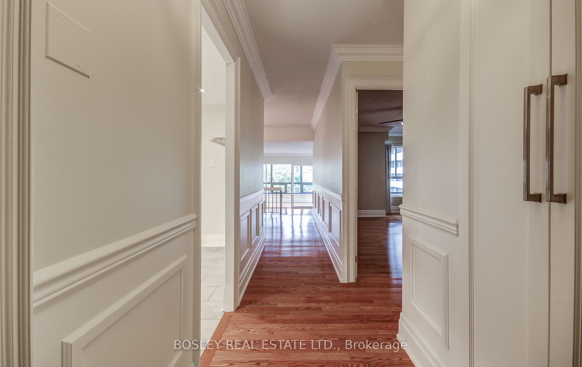 62 Wellesley Street W 702