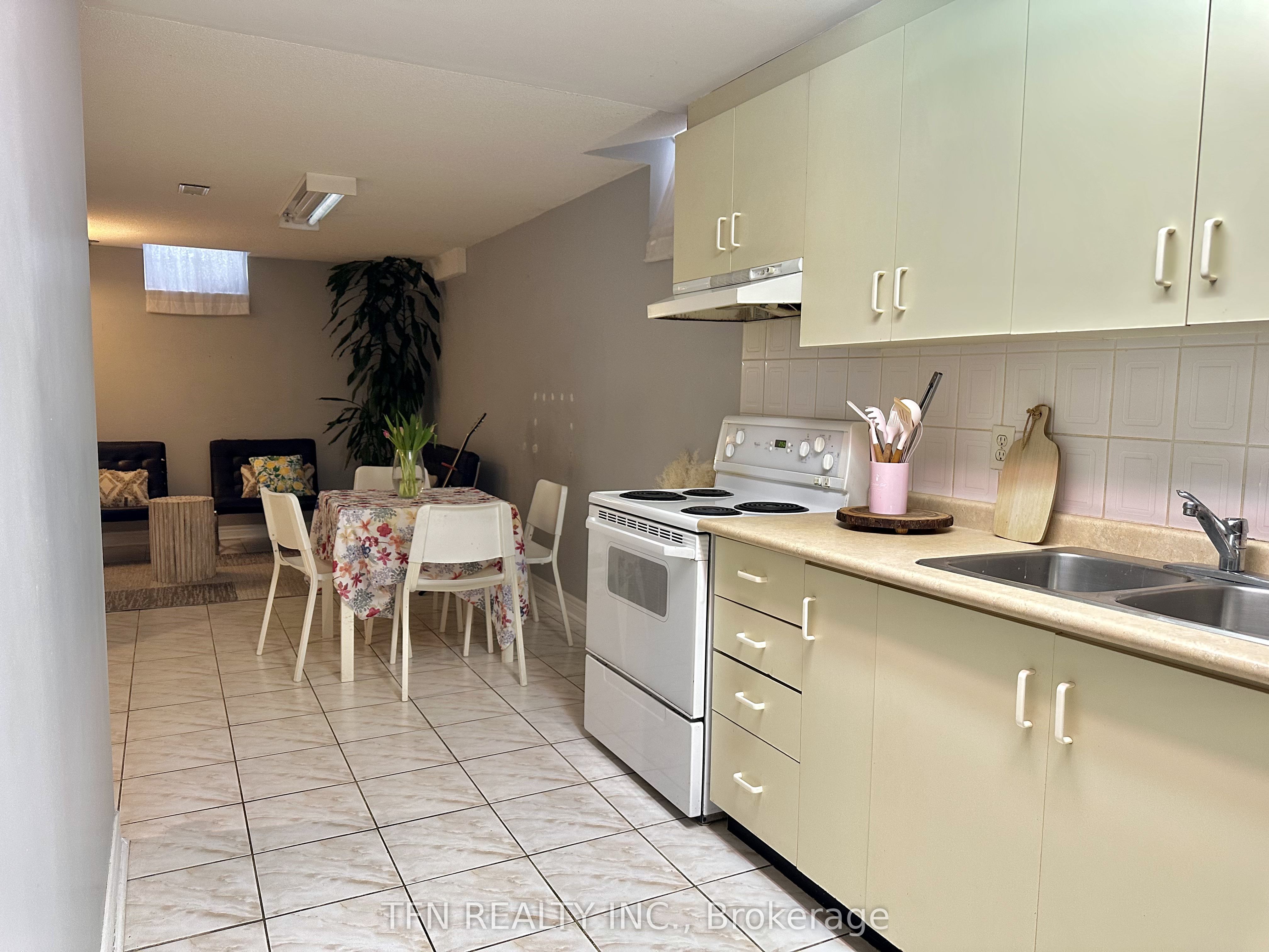 5 Belwood Boulevard Bsmt