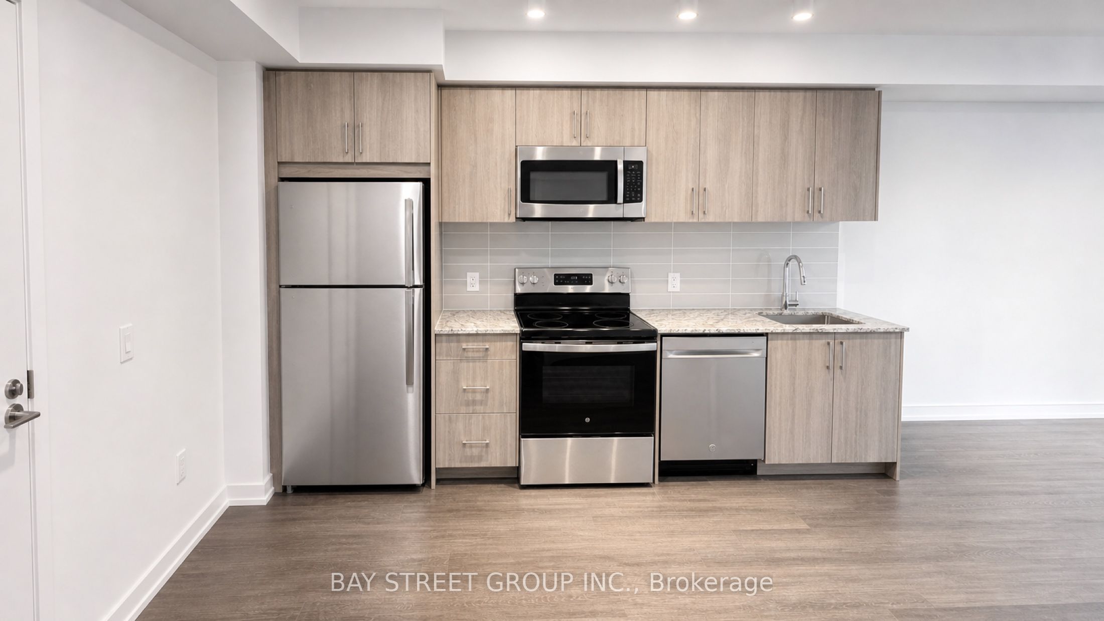 4010 Eglinton Avenue W 1016