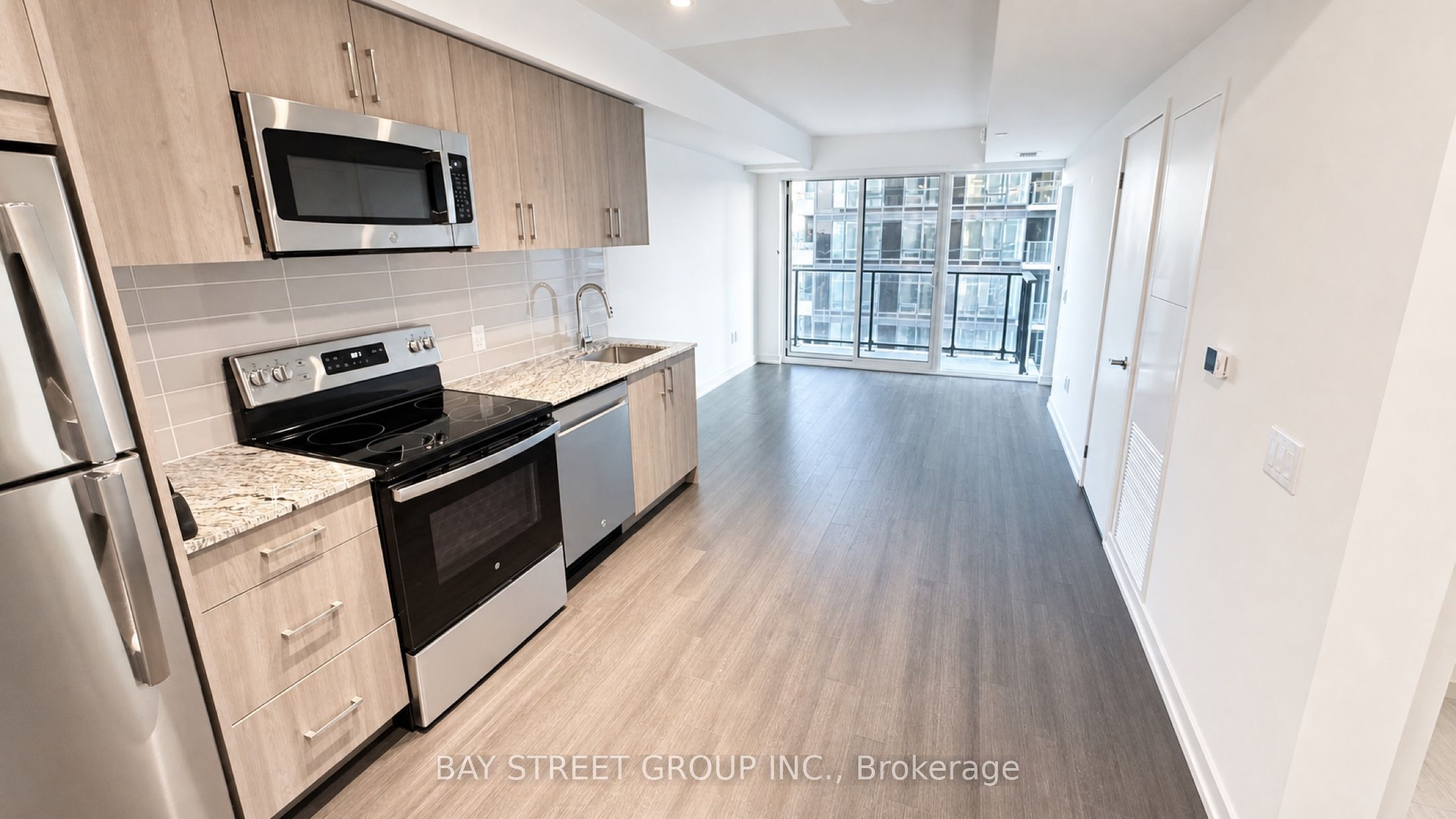 4010 Eglinton Avenue W 1016