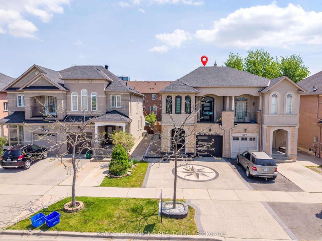 Photo of 205 Blue Willow Drive, Vaughan, ON L4L 9E1 (MLS # N13165526)