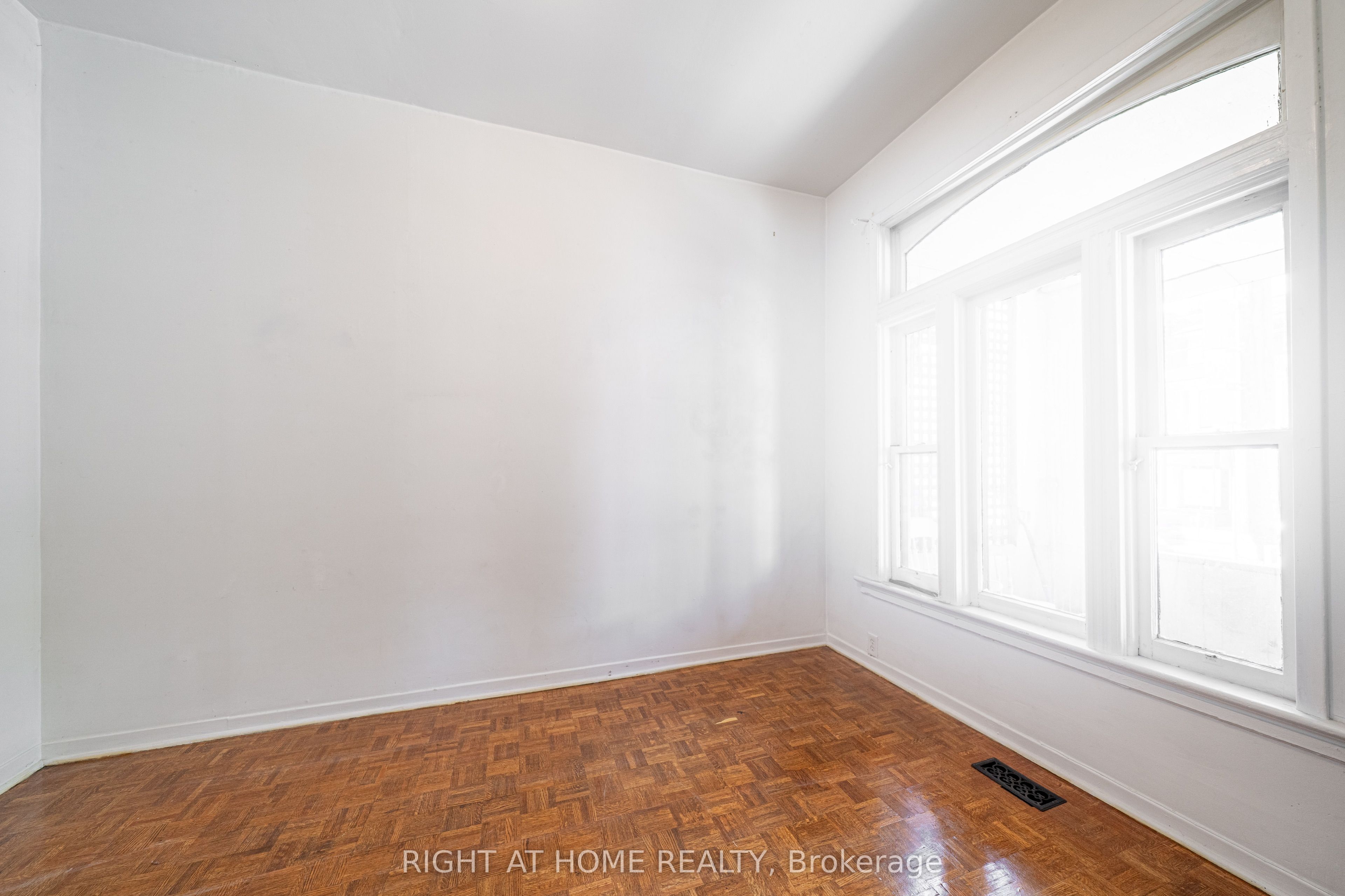 1057 Bathurst Street