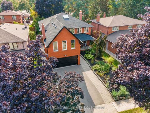 2212 Florian (Upper) Road Mississauga ON L5A 2M4