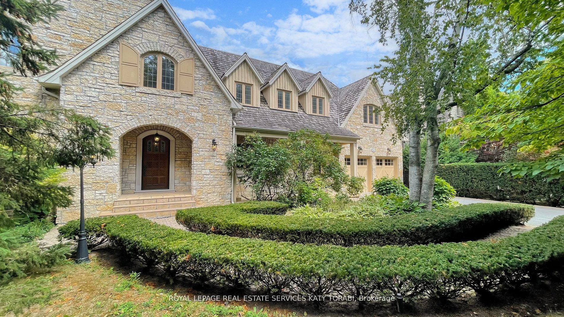 14 St Margarets Drive