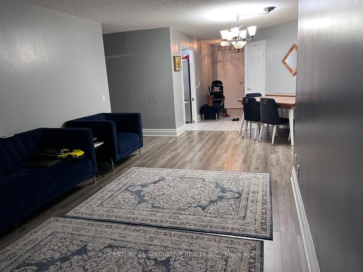 35 Kingsbridge Garden Circle 1408